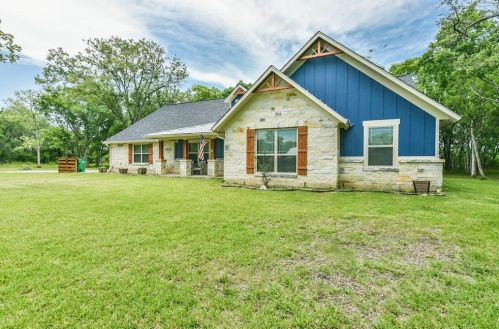 33611 Blue Crab Ct, Angleton TX  77515-7328 exterior