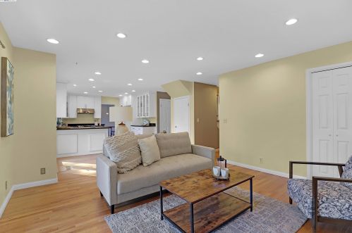313 Del Sol Ave, Pleasanton, CA 94566-7107