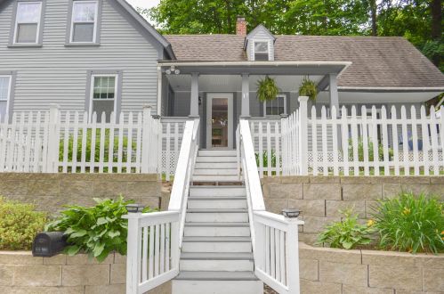 19 Oak St, Keene, NH 03431-3250