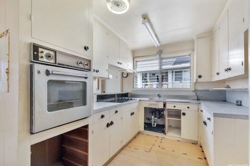 1849 Vancouver Pl, Honolulu HI  96822-2453 exterior