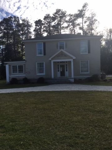 411 Walnut St, Pamplico, SC 29583-3712