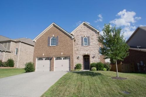 258 Meandering Dr, Lebanon, TN 37090-1556