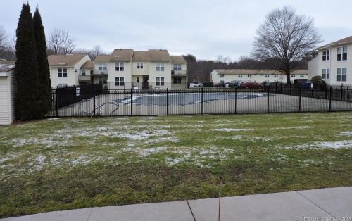 949 Pleasant Valley Rd, Wapping CT  06074-4240 exterior