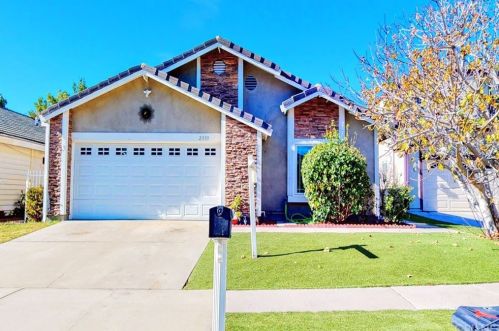 2533 Orangewood Pl, Simi Valley, CA 93065-2374