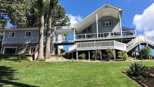 215 Twin Chimneys Dr, Wirtz, VA 24184-2005