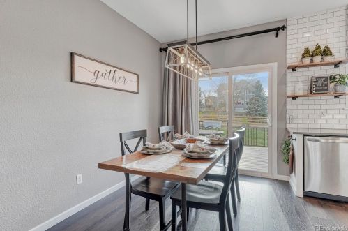 6051 Valdai Way, Aurora CO 80015-6521 exterior