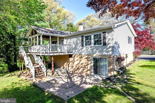 685 208th St, Riviera Beach, MD 21122-1423