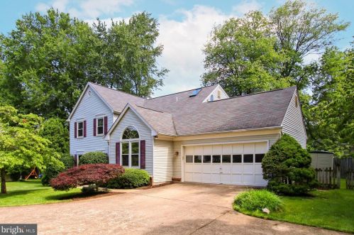 5303 Rich Ct, Springfield, VA 22015-1648
