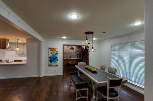 3829 Crown Shore Dr, Dallas TX  75244-7136 exterior