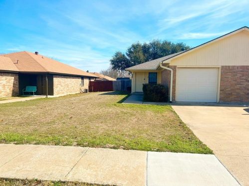 805 White Rock St, Fort Worth TX  76179-3423 exterior