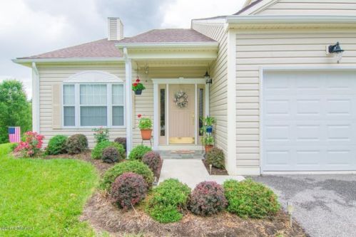 370 Huff Heritage Ln, Christiansburg, VA 24073-3923