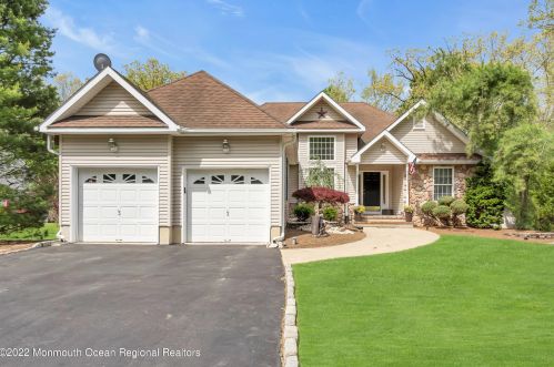 528 Deer Creek Ct, Jackson Twp, NJ 08527-3156