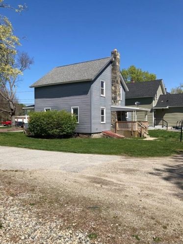 4 Pleasant St, Killingly CT  06241-1605 exterior