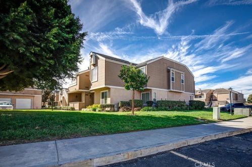 10372 Briar Oaks Dr, Stanton, CA 90680-4234