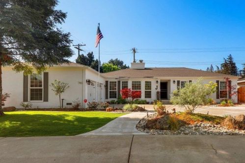 740 Maplewood Dr, Lodi, CA 95240-0421