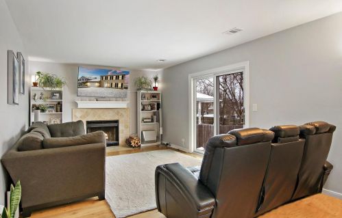 1078 Cliff View Ln, Carol Stream IL  60188-4633 exterior