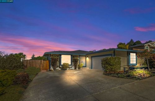 83 Rolph Park Dr, Crockett, CA 94525-1415