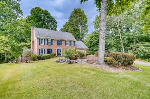 1279 Sagewood Dr, Marietta, GA 30068-2873