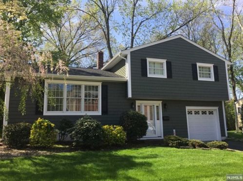 33 Cedar Rd, Dumont, NJ 07628-1005
