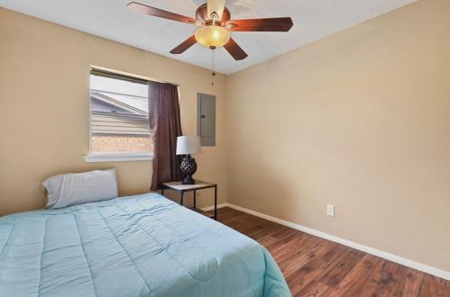 7632 Terry Dr, Fort Worth TX  76180-6270 exterior