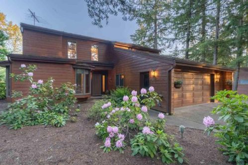 33923 Bond Rd, Lebanon OR  97355-9448 exterior