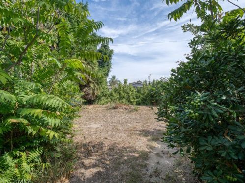 516 State College Blvd, Anaheim CA  92806-4658 exterior