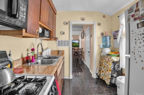 5881 Mtn Vw Ave, Riverside CA  92504-1580 exterior