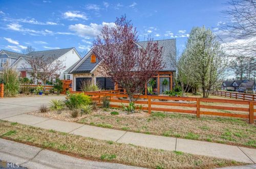 701 Williamsburg Ct, Villa Rica, GA 30180-7046