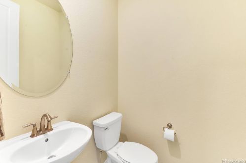 27939 Clifton Pl, Denver CO  80016 exterior