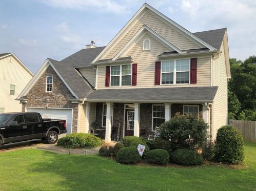 70 Meadowbrook Ct, Porterdale, GA 30016-3204