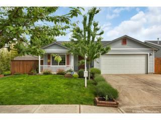 2731 Oxford St, Woodburn, OR 97071-4485