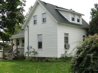 450 2nd Ave, Clifton, IL 60927-9076