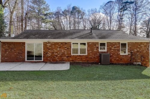 3162 Friar Tuck Rd, Atlanta GA  30340-0026 exterior
