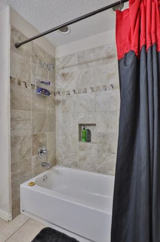 638 Wagon Wheel Trl, Angleton TX 77515-2733 exterior