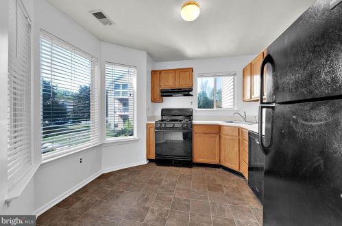 383 Silvia St, Trenton NJ 08628-3238 exterior