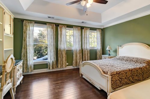 6116 County Line Rd, Willowbrook IL  60527-5719 exterior