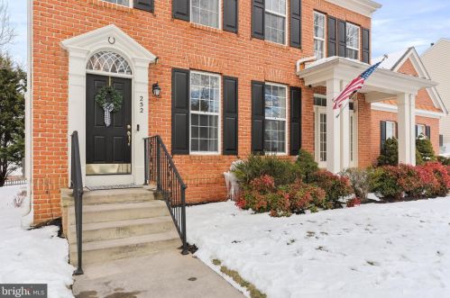 252 Prospect Hill Blvd, Charles Town WV  25414-5082 exterior