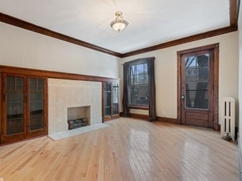1461 56th St, Chicago, IL 60637-1865
