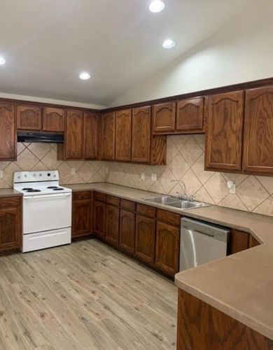 1249 Kielder Cir, Fort Worth TX  76134-4516 exterior