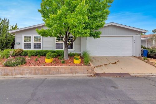 225 Lark Dr, Lake Nacimiento, CA 93446-4030