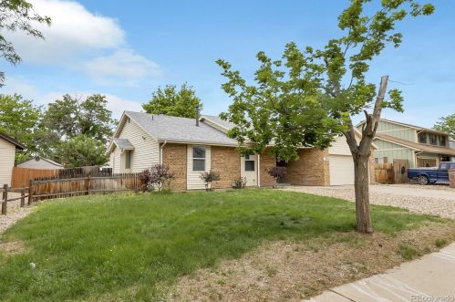555 Kittredge Way, Denver, CO 80017-2107