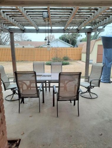 716 Candlewood Rd, Fort Worth TX  76103-1114 exterior