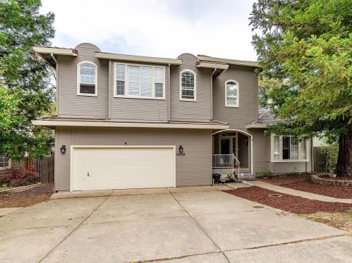 3209 Grace Dr, Diamond Springs, CA 95619-9525