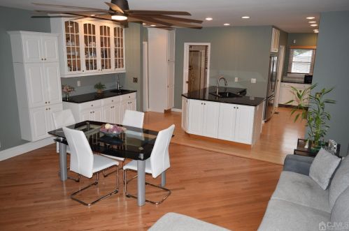 954 Mulberry St, Trenton NJ  08648-4524 exterior