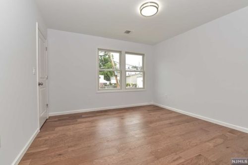 515 Anderson Ave, Wood-Ridge NJ  07075-2309 exterior