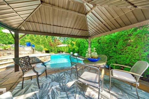 5380 High Point Mnr, Atlanta GA  30342-2000 exterior
