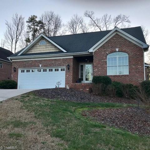2618 High Meadow Dr, Asheboro, NC 27205-9619