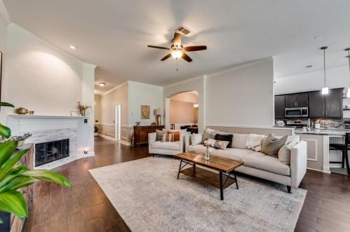 3713 Balsam Fir Dr, Garland TX  75043-6351 exterior