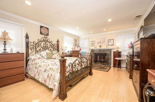 1527 Beacon Ave, Anaheim CA  92802-1313 exterior