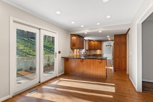 325 Hunters Gln Ct, Atlanta GA  30328-1710 exterior